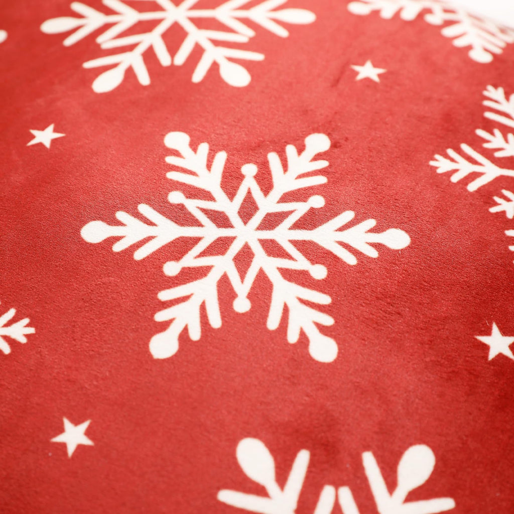 ISAENNE Design Square Classic Chrismas Style Throw Pillow Covers 18"x18", Red Soft Velvet Cushion Cover with Snowflakes Pattern Decor Pillowcases for Bed,Living Room,Outdoor,Car